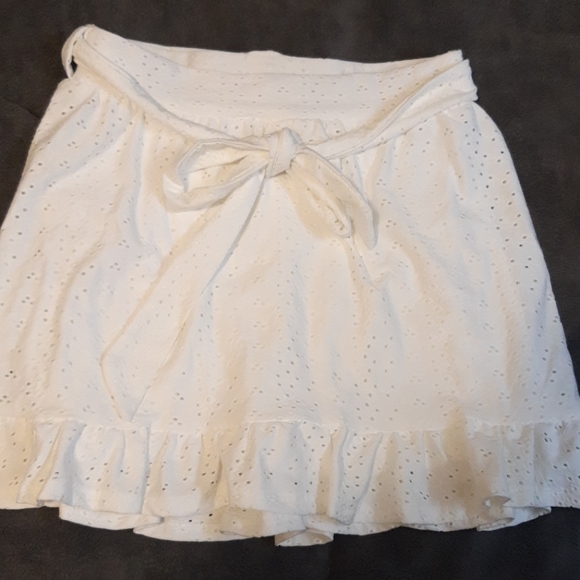 2 mini skirts - Picture 2 of 3